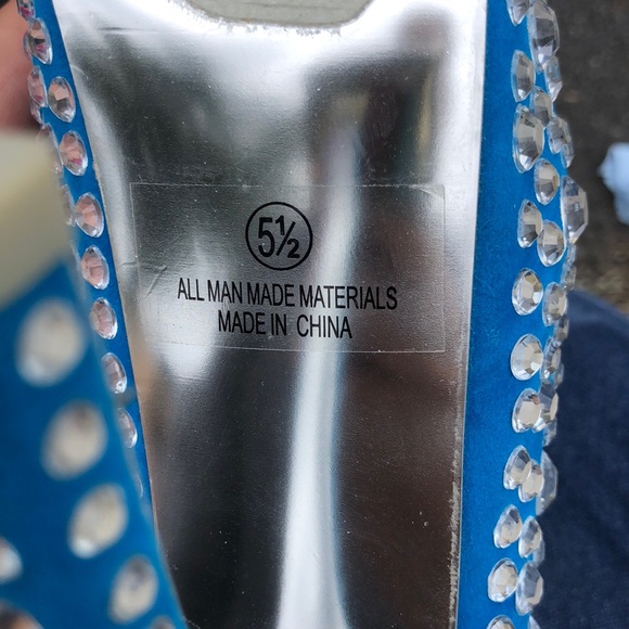 Wild Pair Pumps - Picture 2 of 4